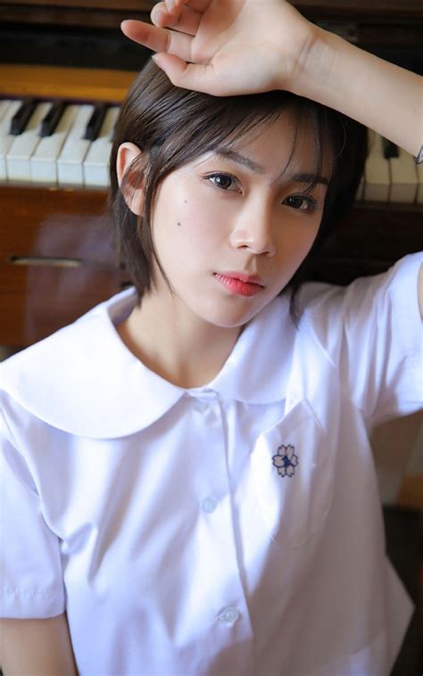 京多安社媒晒与加拉塔萨雷签约照片，税后年薪450万欧